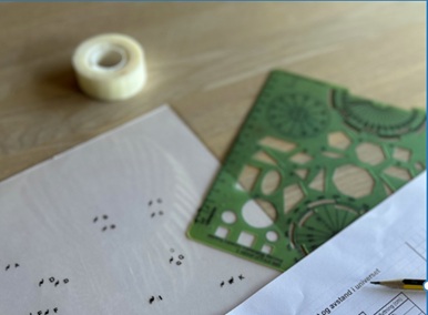 Beskrive universets ekspansjon matematisk